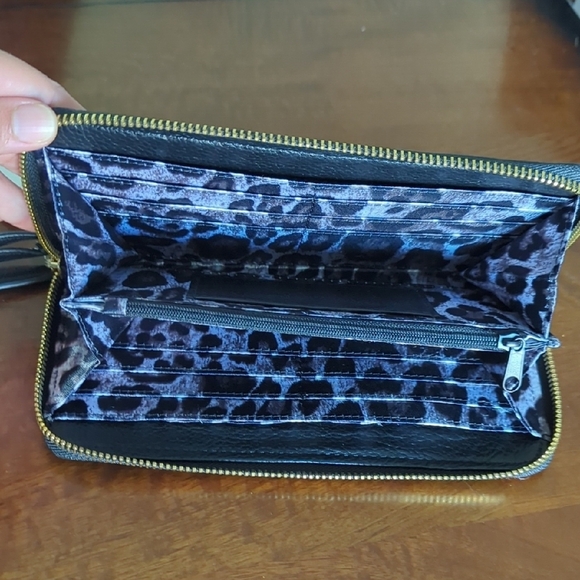Black Leather Wallet - Picture 2 of 4